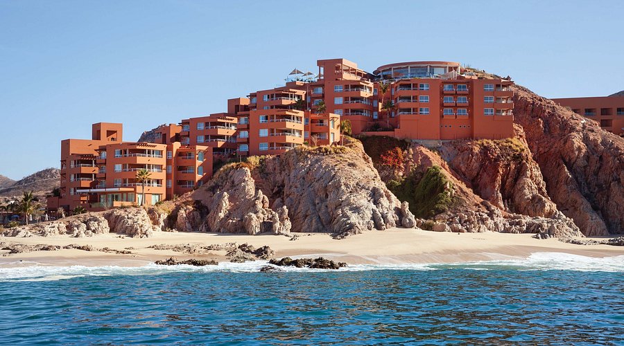 The Westin Los Cabos Resort Villas and Spa luxury hotel with private villas, full-service spa, and Sea of Cortez views in San José del Cabo.
